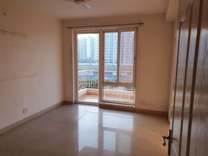 Room in 3 BHK Apartment at GPL Eden Heights, Sector 70 – for Rent