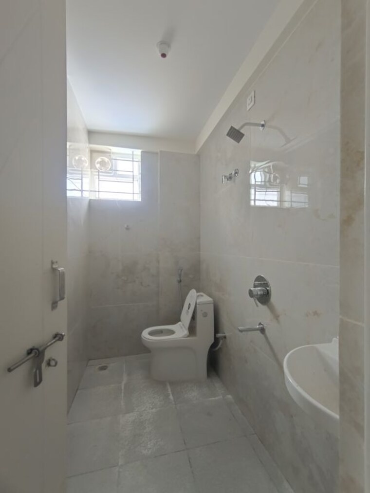 Bathroom, hal layout 2 Bedroom 1200 Sq.Ft. Builder Floor In Hal Layout Bangalore 10734136
