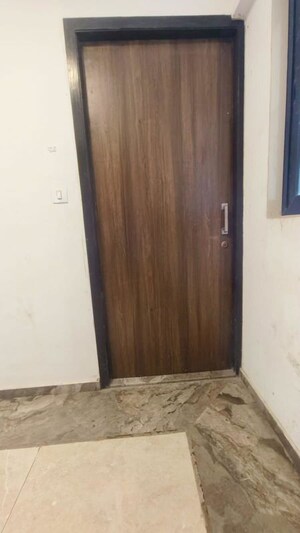 Room in 2 BHK Apartment at Matunga East – for Sale