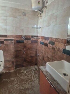 Furnished Amenities in 2 BHK Apartment at Mantri Gardens, Jayanagar – for Rent