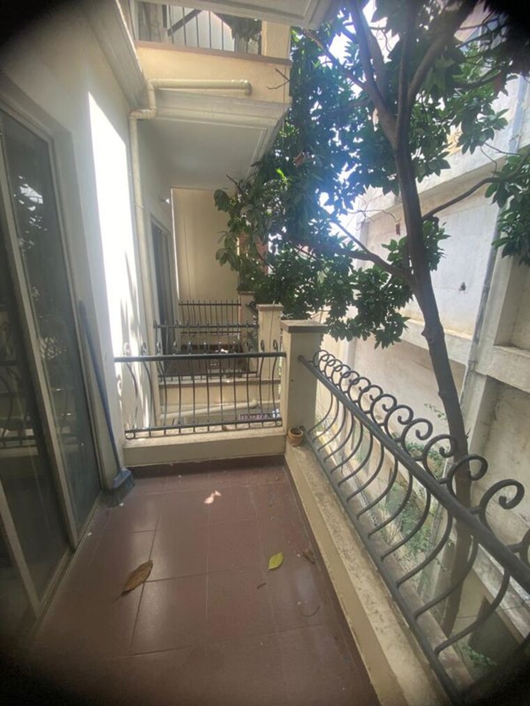 Balcony, mantri-gardens 2 Bedroom 1100 Sq.Ft. Apartment In Jayanagar Bangalore 10734151