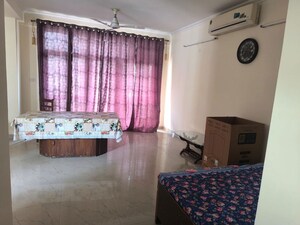 Bedroom in 3 BHK Apartment at Parsvnath Planet Plaza, Gomti Nagar – for Rent