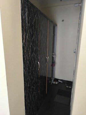 Bathroom in 3 BHK Apartment at Parsvnath Planet Plaza, Gomti Nagar – for Rent