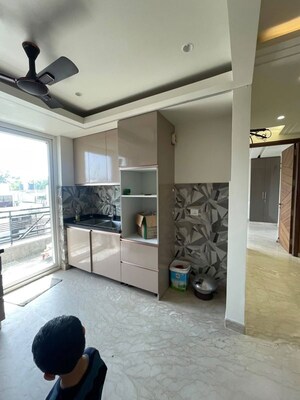 Parking in 3 BHK Builder Floor at Sector 32 – for Rent