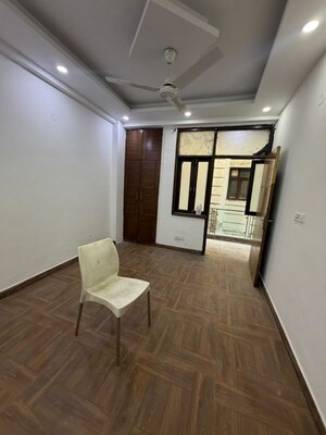 Room in 2 BHK Builder Floor at Chattarpur – for Rent