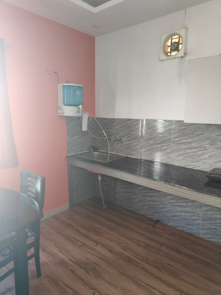 Bathroom, sushant lok i 1 Bedroom 215 Sq.Yd. Builder Floor In Sushant Lok I Gurgaon 10734244