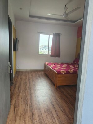 Room in 1 BHK Builder Floor at Sushant Lok I – for Rent