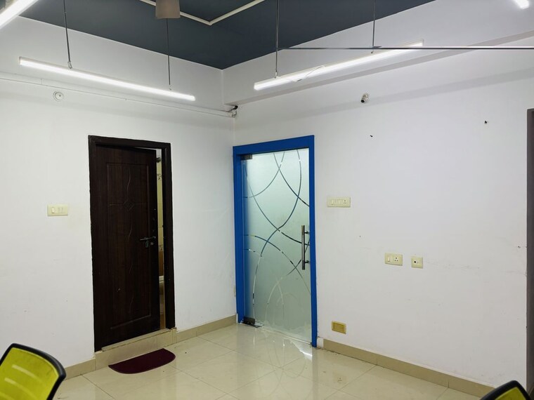 Room, madhapur Commercial Office Space 2040 Sq.Ft. In Madhapur Hyderabad 10734252
