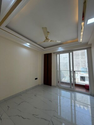 Room in 2 BHK Builder Floor at Chattarpur – for Rent