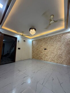2 BHK Builder Floor For Rent in Chattarpur