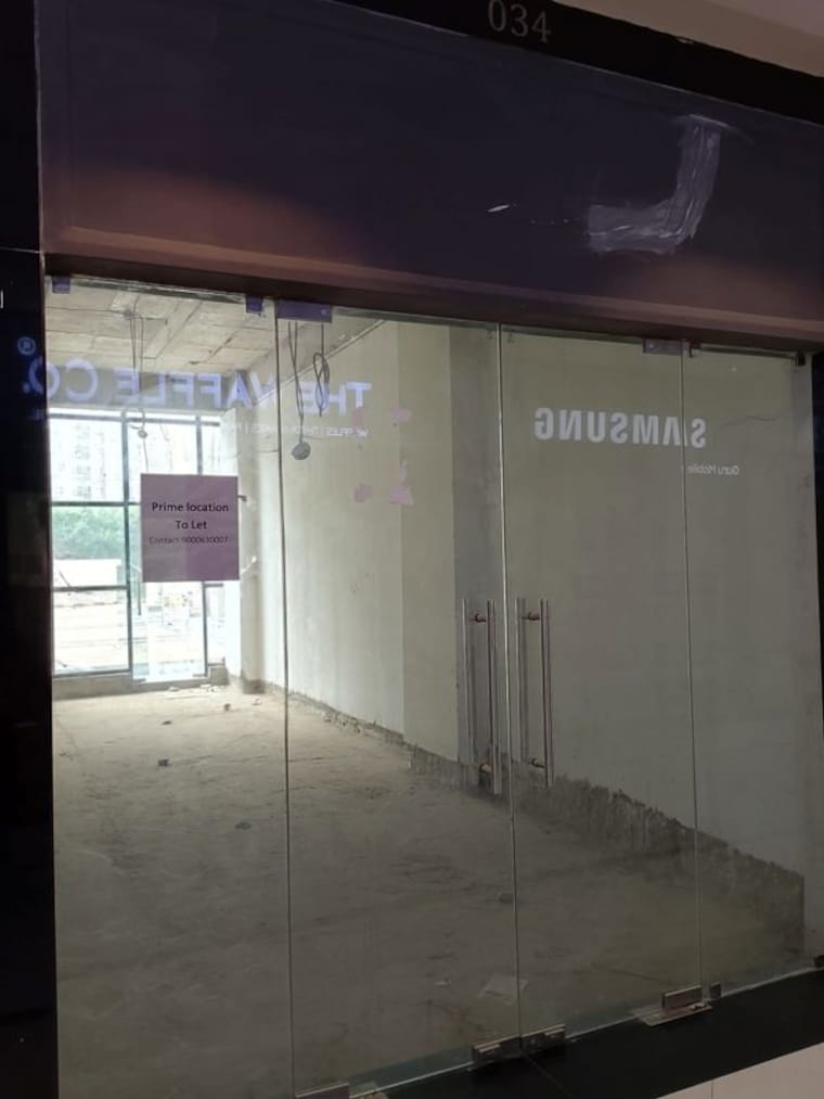 Room, omaxe-hazratganj Commercial Shop 792 Sq.Ft. In Gomti Nagar Lucknow 10734254