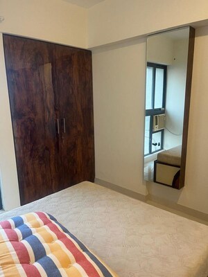 Room in 3 BHK Apartment at One Indiabulls Thane 1, Pokhran Road No One – for Rent