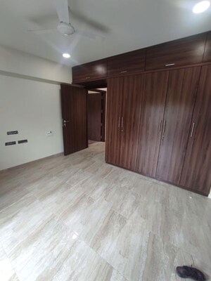 Room in 3 BHK Apartment at Shubh Gateway, Viman Nagar – for Rent