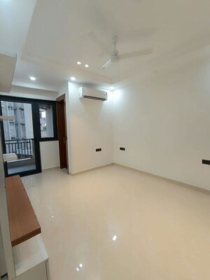 Room in 2 BHK Apartment at Lunkad Abode, Viman Nagar – for Rent