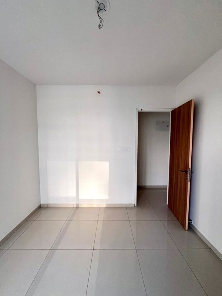 Room, godrej-emerald 2 Bedroom 900 Sq.Ft. Apartment In Ghodbunder Road Thane 10734360
