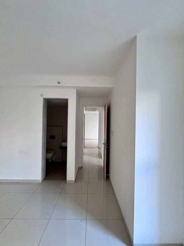 undefined, godrej-emerald 2 Bedroom 900 Sq.Ft. Apartment In Ghodbunder Road Thane 10734360