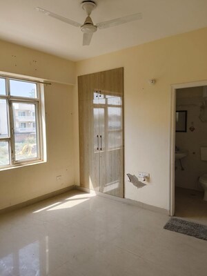 Room in 2 BHK Apartment at Shree Vardhman Mantra, Sector 67 – for Rent
