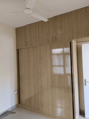 Room in 2 BHK Apartment at Shree Vardhman Mantra, Sector 67 – for Rent