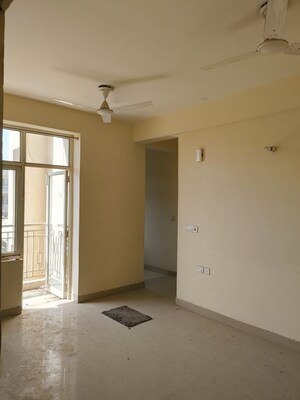 2 BHK Apartment For Rent in Shree Vardhman Mantra, Sector 67