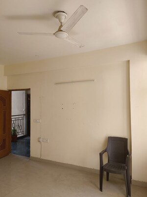 Room in 2 BHK Apartment at Shree Vardhman Mantra, Sector 67 – for Rent