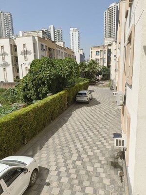 Balcony in 2 BHK Apartment at Shree Vardhman Mantra, Sector 67 – for Rent