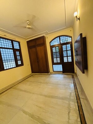 Bedroom in 3 BHK Independent House at Dlf Phase I – for Rent