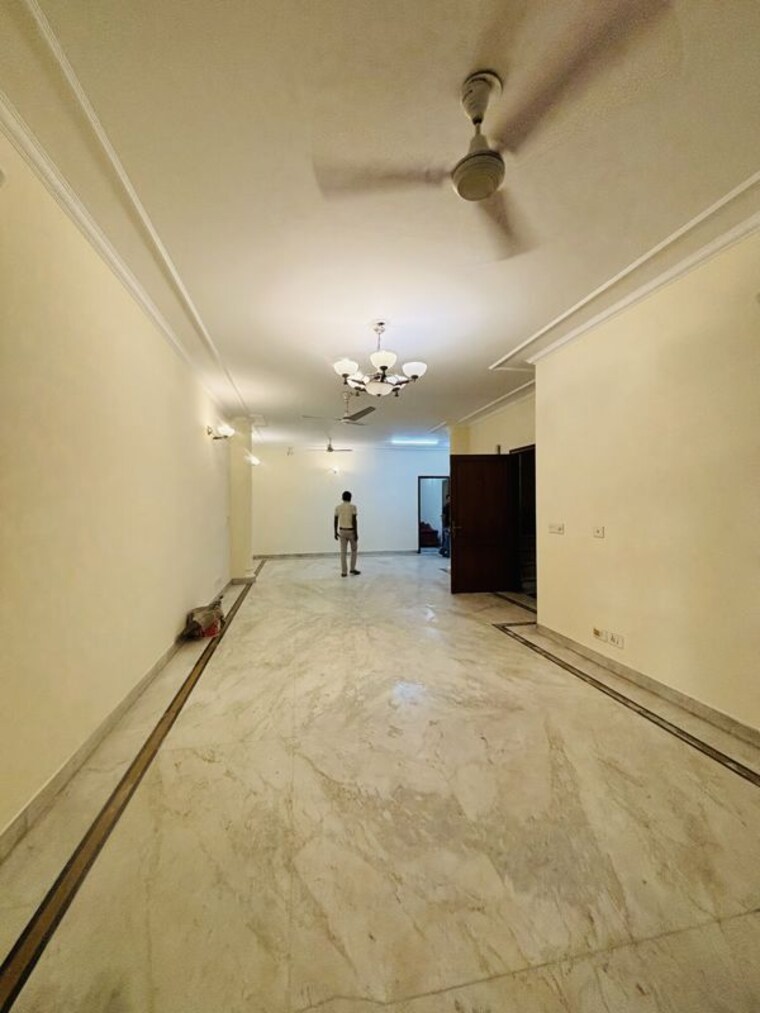 Room, dlf phase i 3 Bedroom 4500 Sq.Ft. Independent House In Dlf Phase I Gurgaon 10734365
