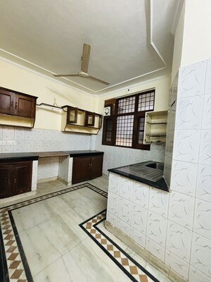 Kitchen in 3 BHK Independent House at Dlf Phase I – for Rent