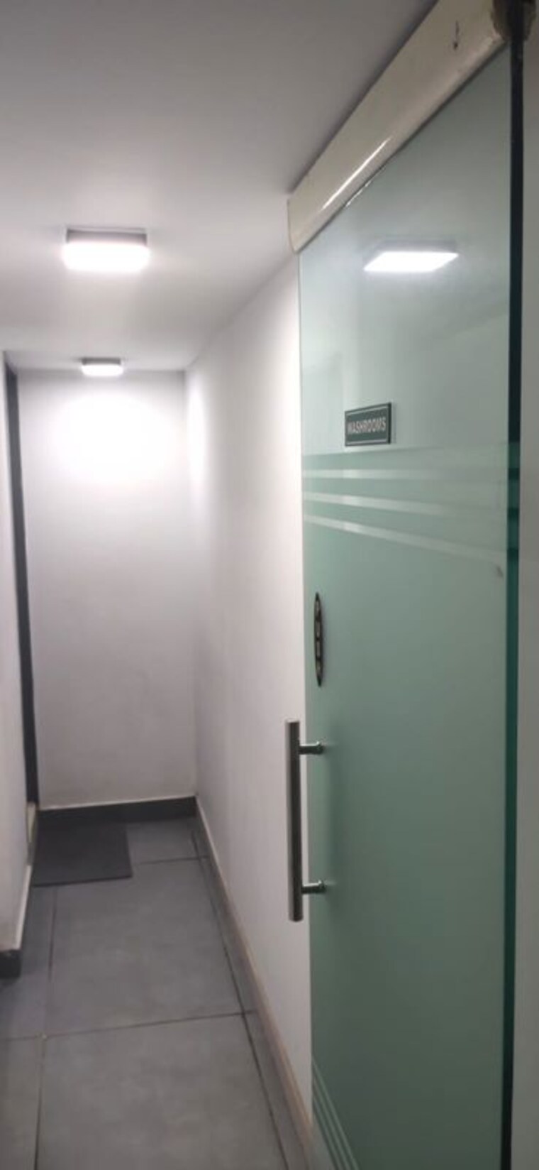 Room, madhapur Commercial Office Space 3500 Sq.Ft. In Madhapur Hyderabad 10734328