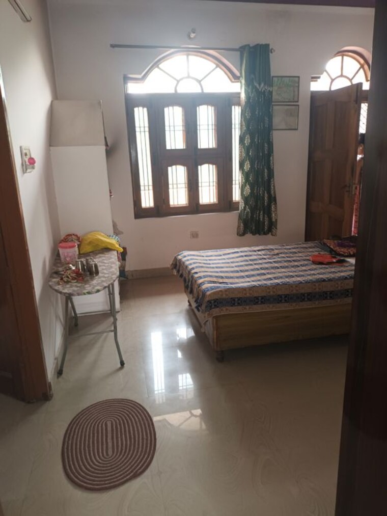 Living Room, sector 30 5 Bedroom 166 Sq.Yd. Independent House In Sector 30 Faridabad 10734383