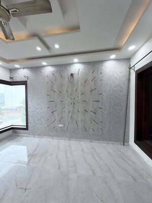 Bedroom in 5 BHK Villa at Sector 85 – for Rent