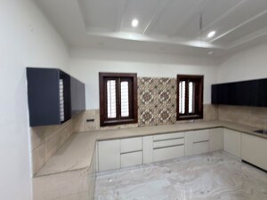 Room in 5 BHK Villa at Sector 85 – for Rent