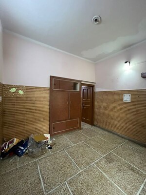 Room in 2 BHK Independent House at Sector 4 – for Rent