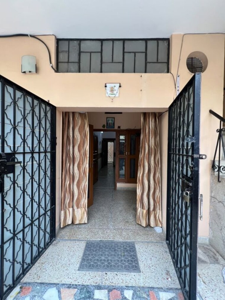 Balcony, sector 4 2 Bedroom 1452 Sq.Ft. Independent House In Sector 4 Gurgaon 10734419