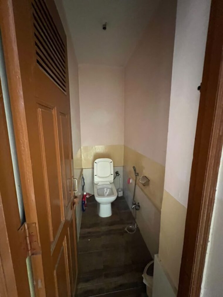 Bathroom, sector 4 2 Bedroom 1452 Sq.Ft. Independent House In Sector 4 Gurgaon 10734419