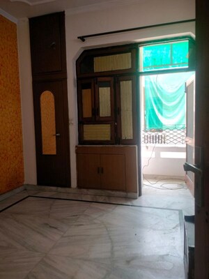 Room in 2 BHK Independent House at Sector 4 – for Rent