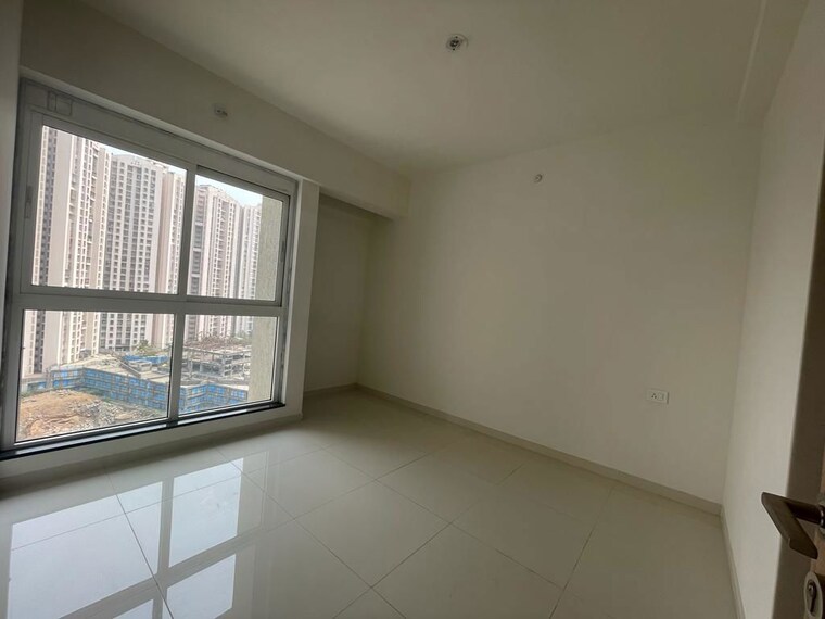 Room, godrej-emerald 3 Bedroom 1450 Sq.Ft. Apartment In Ghodbunder Road Thane 10734425