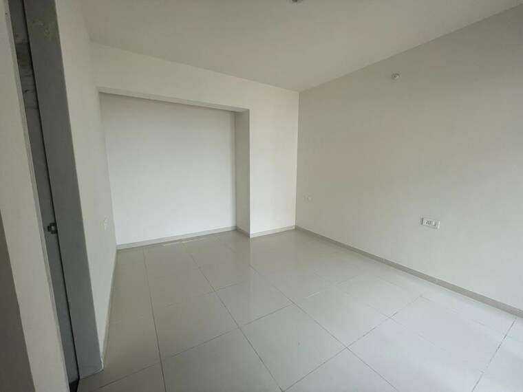 Room, godrej-emerald 3 Bedroom 1450 Sq.Ft. Apartment In Ghodbunder Road Thane 10734425