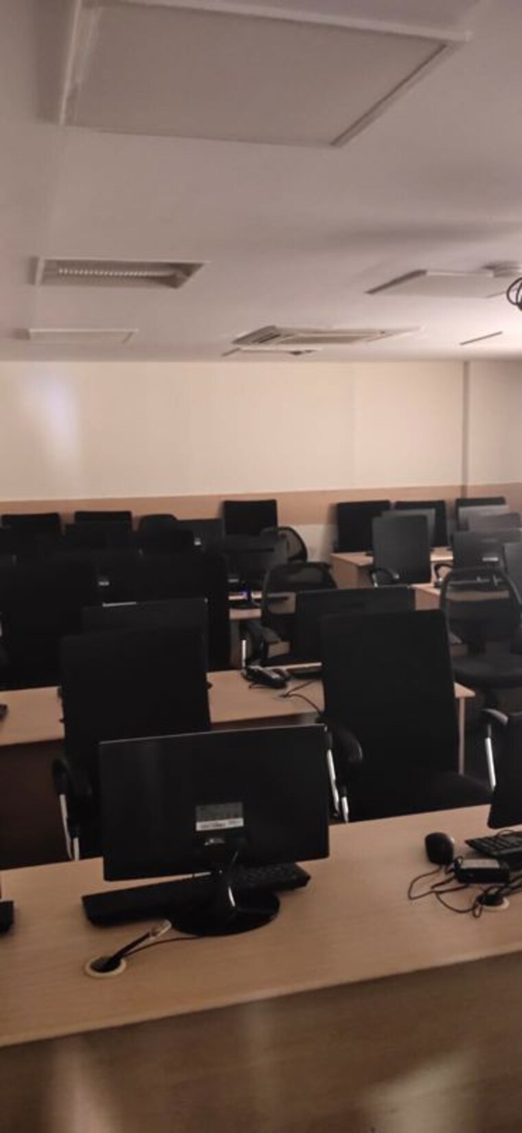 Team Area, hi tech city Commercial Office Space 2500 Sq.Ft. In Hi Tech City Hyderabad 10734410