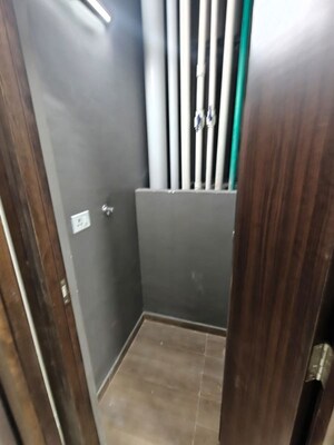 Furnished Amenities in 2 BHK Apartment at Kalpataru Parkcity Eternia, Kolshet Road – for Rent