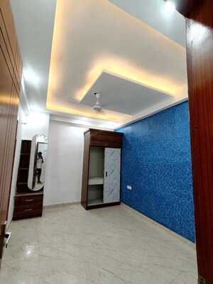 Room in 2 BHK Builder Floor at Sarfabad Village – for Rent