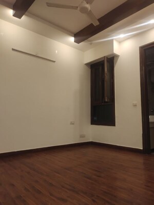 Furnished Amenities in 4 BHK Builder Floor at New Friends Colony – for Rent