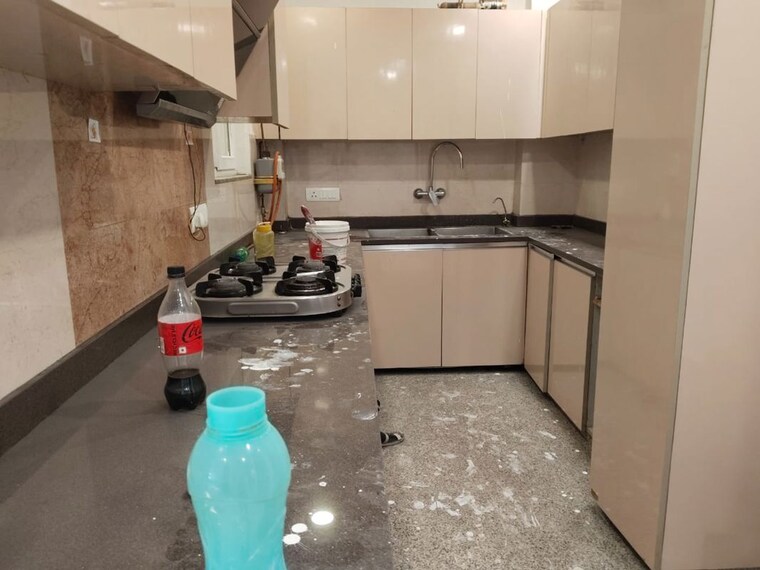 Kitchen, kailash colony 3 Bedroom 220 Sq.Yd. Builder Floor In Kailash Colony Delhi 10734475