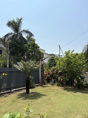 5 BHK Independent House – Garden View at Sector 69 - for Sale