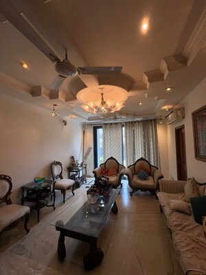 Living Room in 5 BHK Independent House at Sector 69 – for Sale