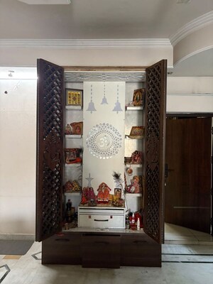 Living Room in 5 BHK Independent House at Sector 69 – for Sale