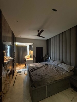 Bedroom in 5 BHK Independent House at Sector 69 – for Sale