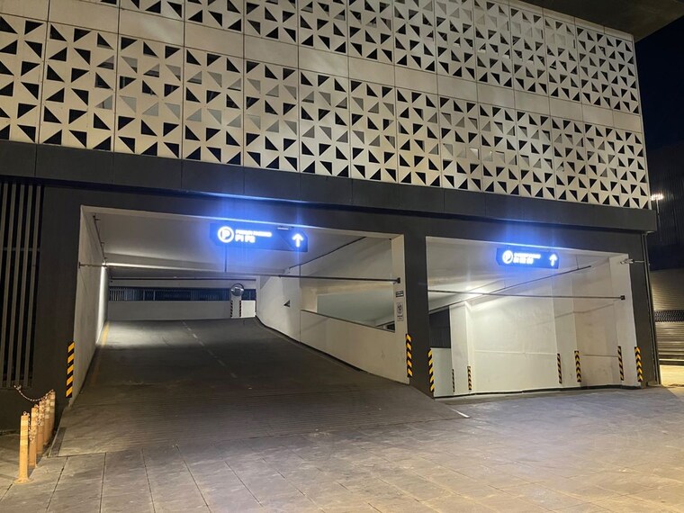  Parking, dnk-square Commercial Office Space 960 Sq.Ft. In Viman Nagar Pune 10734490