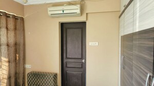 Furnished Amenities in 2 BHK Apartment at Fairmont Palazo, Santacruz East – for Rent