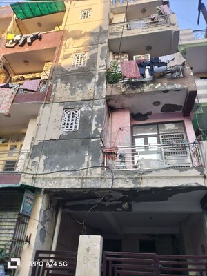  Apartment For Sale in Loni
